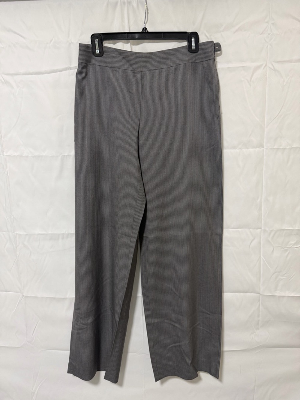 Giorgio Armani Women's Gray Pinstripe Two-Piece Pantsuit - Picture 6 of 9